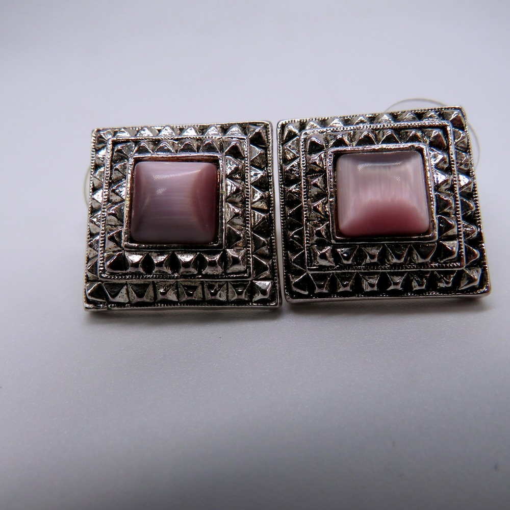 Vintage Style Square Stud Earrings Silver Tone Mauve Cats Eye Pyramid Studs